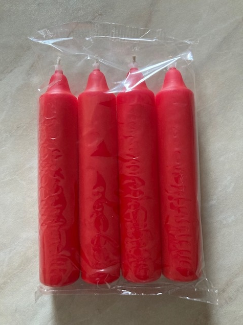 Für unsere klassischen Weihnachtsbaumkerzenhalter - 4er Pack Kerzen in Rot